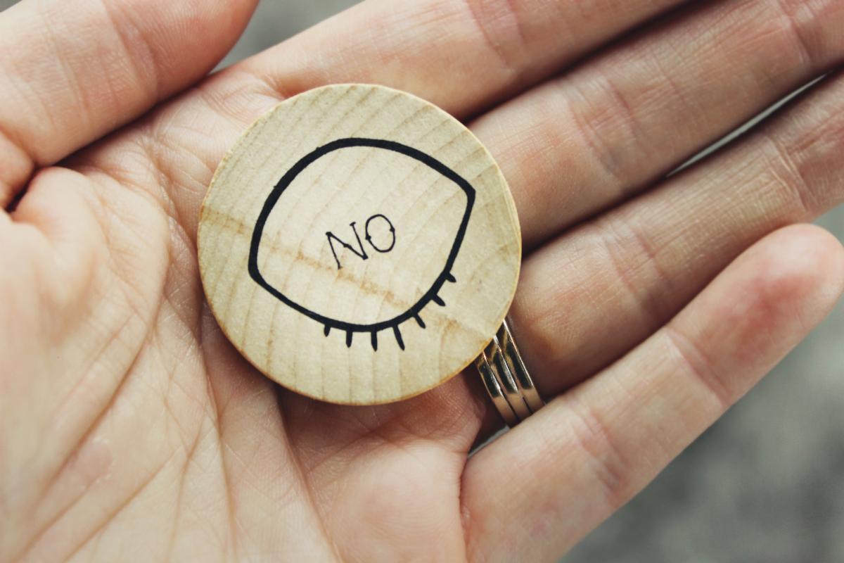 No on wood circle